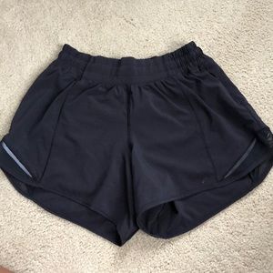 Black Lululemon shorts, hottie hot